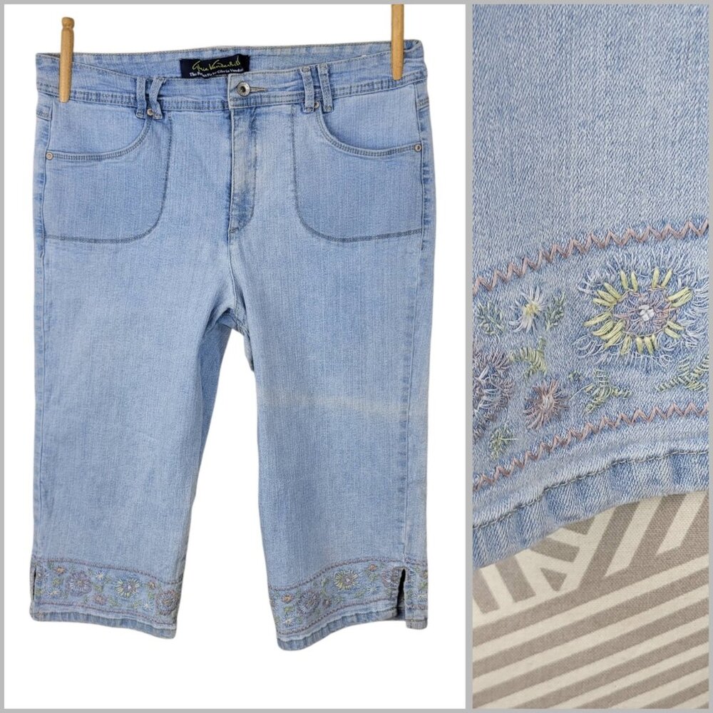 Gloria Vanderbilt Light Blue Embroidered Cropped Jeans